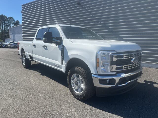 2025 Ford F-250 Super Duty XLT Crew Cab 4WD