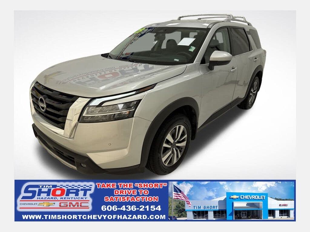 2023 Nissan Pathfinder SL FWD