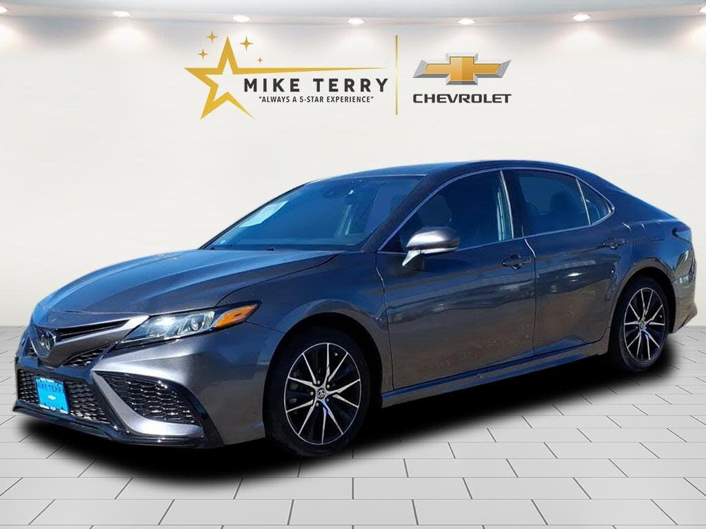 2024 Toyota Camry SE Nightshade FWD