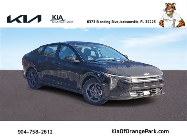 2025 Kia K4 LXS FWD