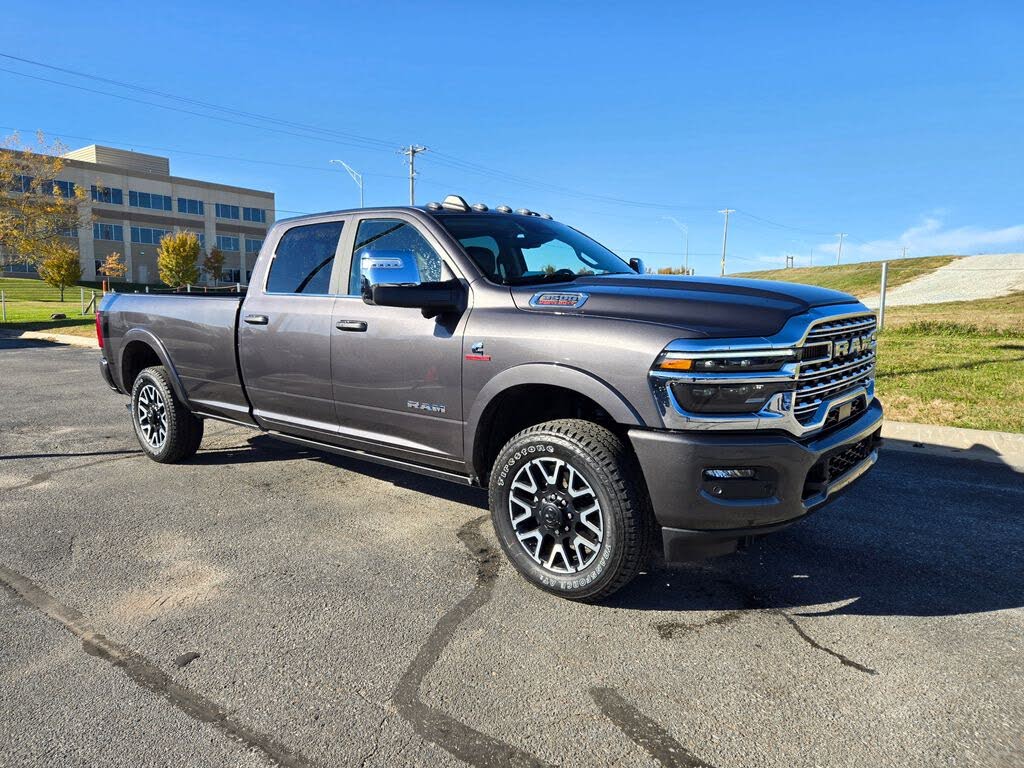 2025 RAM 3500 Limited Crew Cab LB 4WD