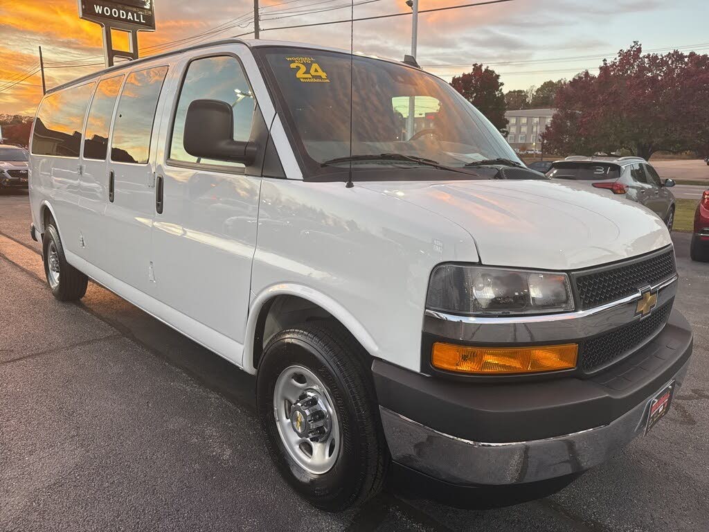 2024 Chevrolet Express 3500 LT Extended RWD