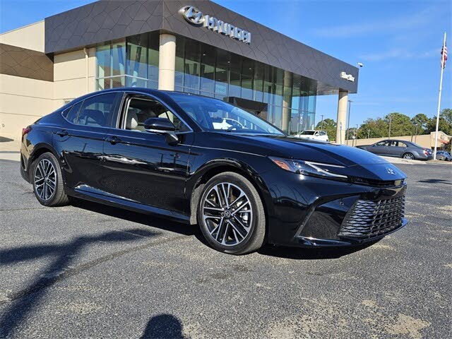 2025 Toyota Camry XLE FWD