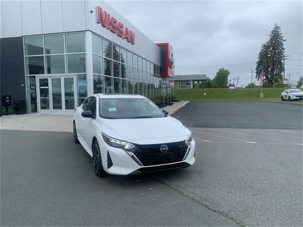 2025 Nissan Sentra SR FWD