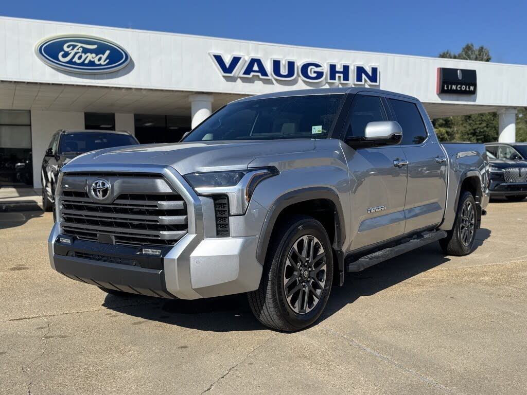 2025 Toyota Tundra Limited CrewMax Cab RWD