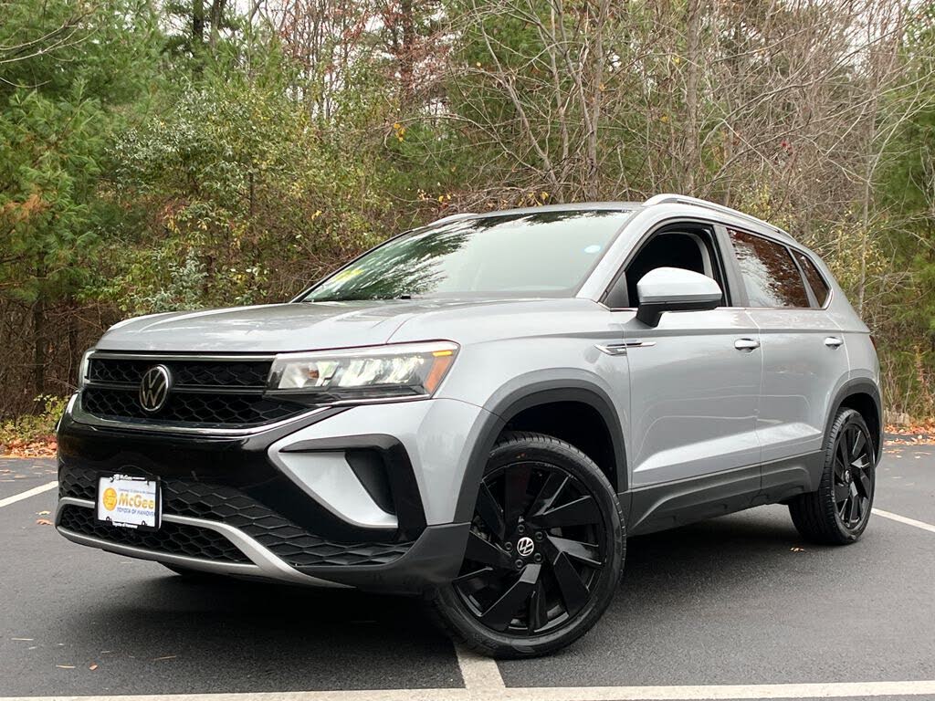 2024 Volkswagen Taos SE 4Motion