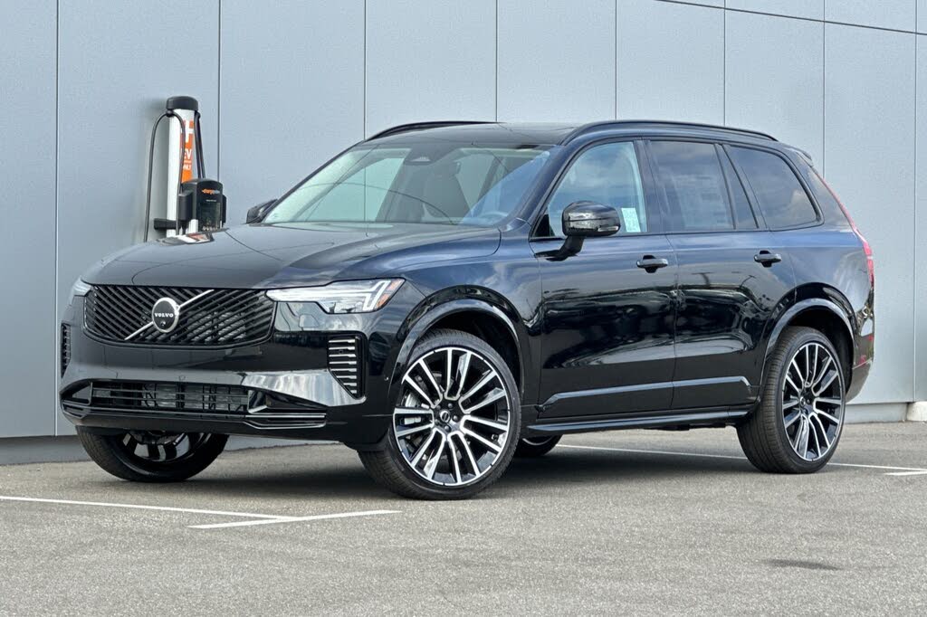 2026 Volvo XC90 B6 Ultra Dark 7-Passenger AWD