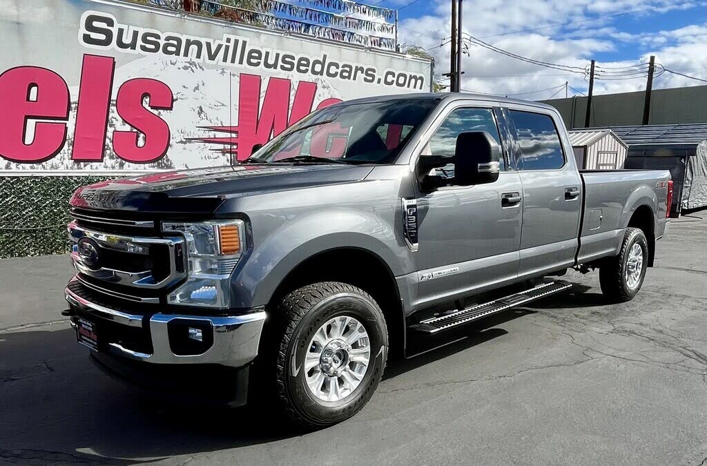 2022 Ford F-350 Super Duty XLT Crew Cab LB 4WD