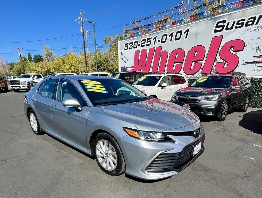2023 Toyota Camry LE FWD