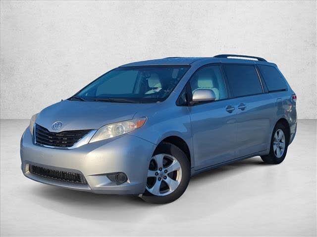 2014 Toyota Sienna LE 7-Passenger Auto Access Seat