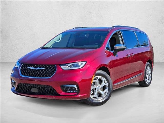 2023 Chrysler Pacifica Limited FWD