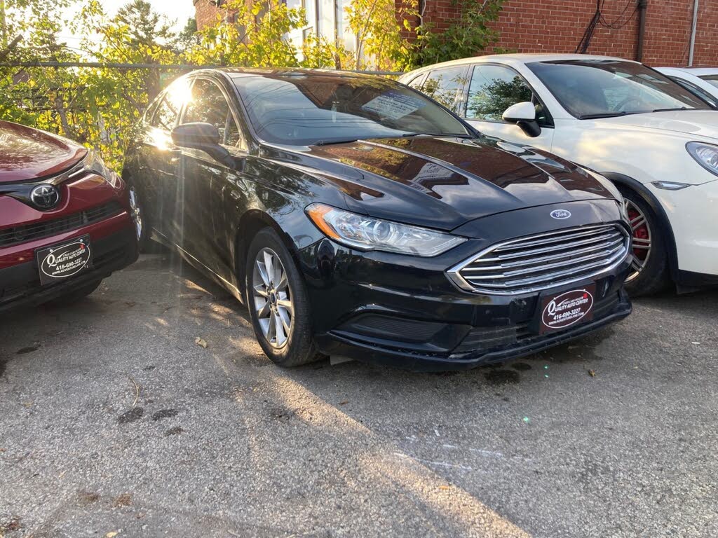2017 Ford Fusion SE