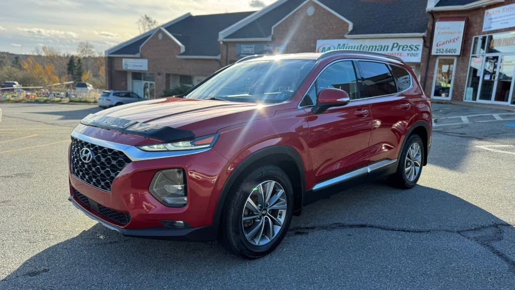 2019 Hyundai Santa Fe 2.4L Preferred AWD with Dark Chrome Accent