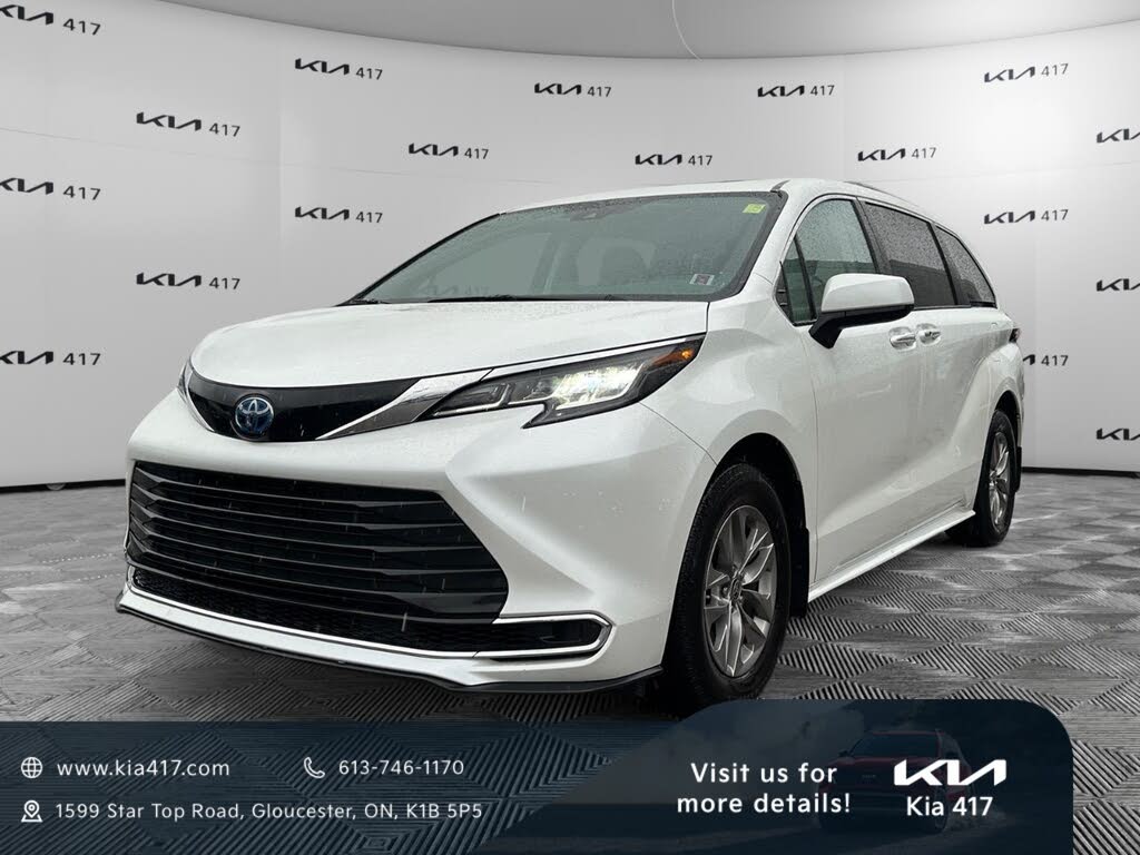 2022 Toyota Sienna XLE 8-Passenger FWD