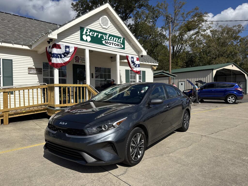 2023 Kia Forte LXS FWD