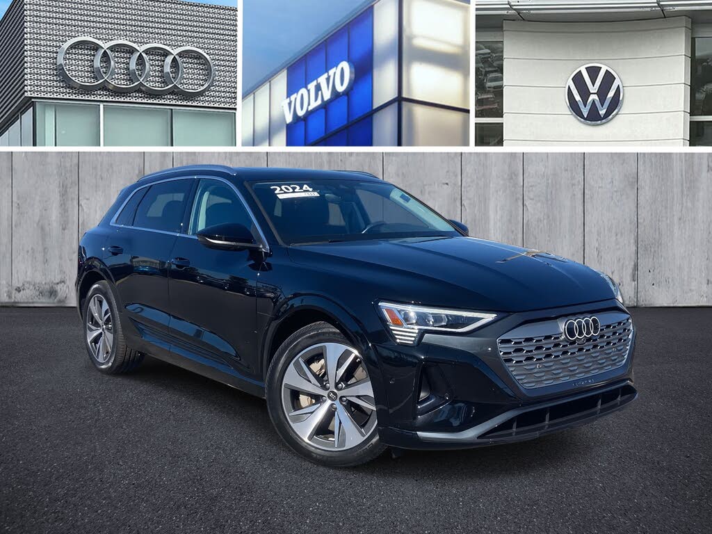 2024 Audi Q8 e-tron quattro Premium Plus AWD