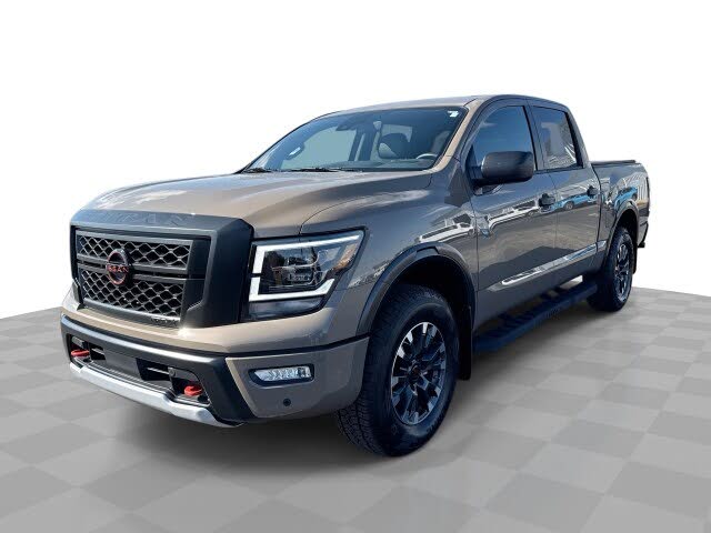 2024 Nissan Titan PRO-4X Crew Cab 4WD