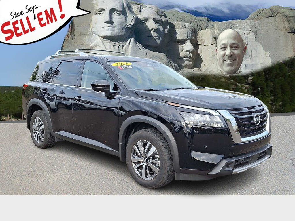 2025 Nissan Pathfinder SL 4WD