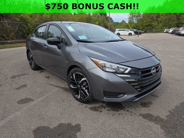 2025 Nissan Versa SR FWD