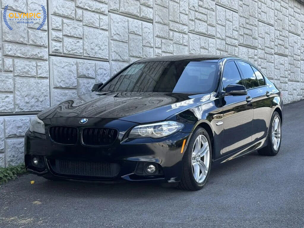2016 BMW 5 Series 528i Sedan RWD
