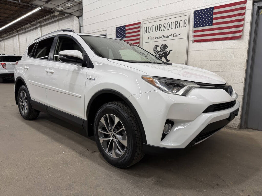 2017 Toyota RAV4 Hybrid XLE AWD