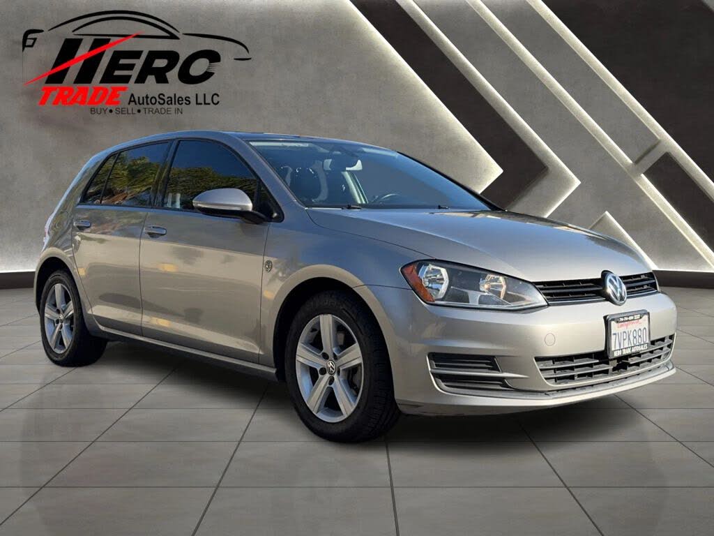 2017 Volkswagen Golf TSI Wolfsburg Edition 4-Door FWD