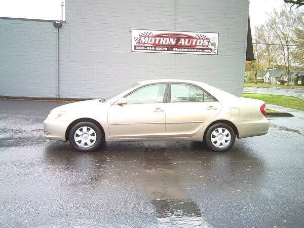 2004 Toyota Camry LE FWD