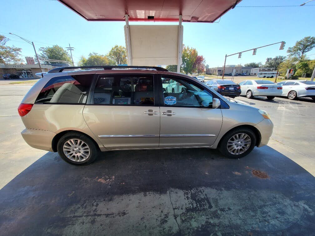 2007 Toyota Sienna XLE Limited 7-Passenger