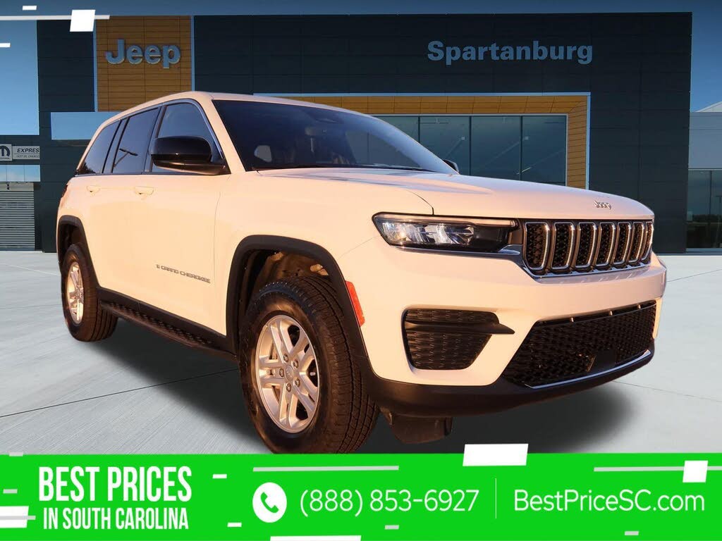 2024 Jeep Grand Cherokee Laredo 4WD