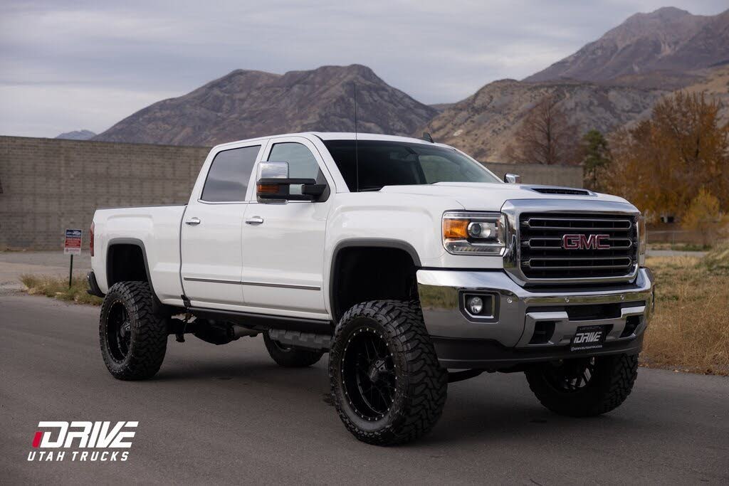 2018 GMC Sierra 2500HD SLT Crew Cab SB 4WD