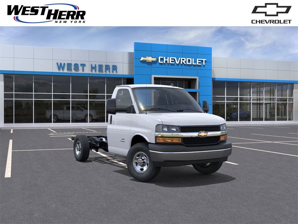 2025 Chevrolet Express Chassis 3500 Cutaway 139