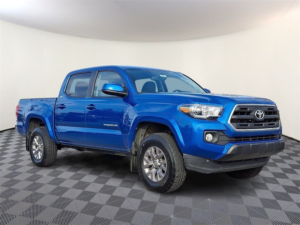 2017 Toyota Tacoma SR5 V6 Double Cab RWD