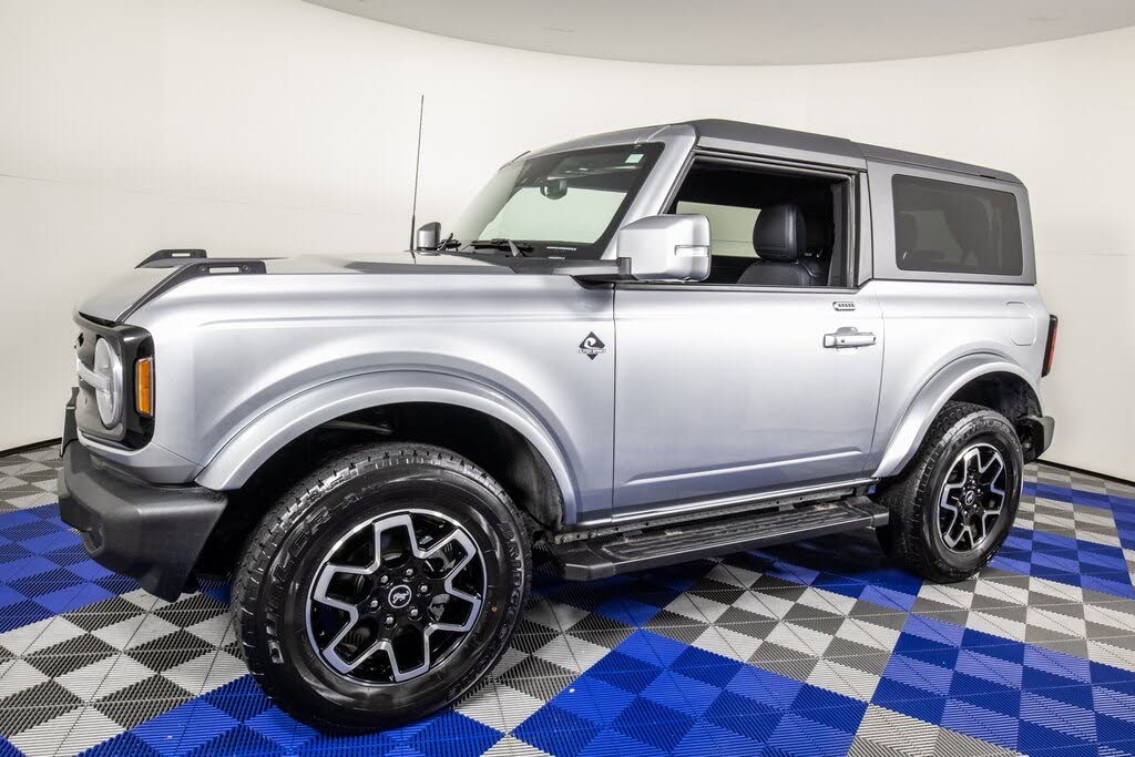 2023 Ford Bronco Outer Banks Advanced 2-Door 4WD