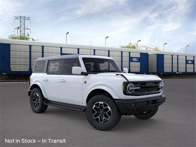 2025 Ford Bronco Outer Banks 4-Door 4WD