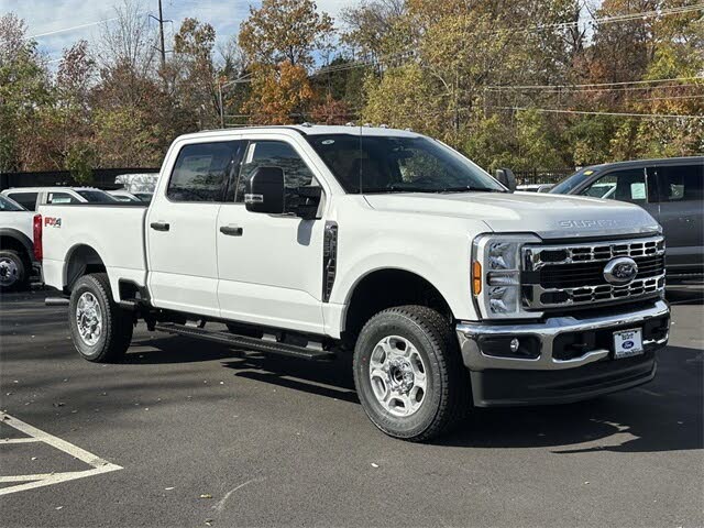 2026 Ford F-250 Super Duty XLT Crew Cab 4WD