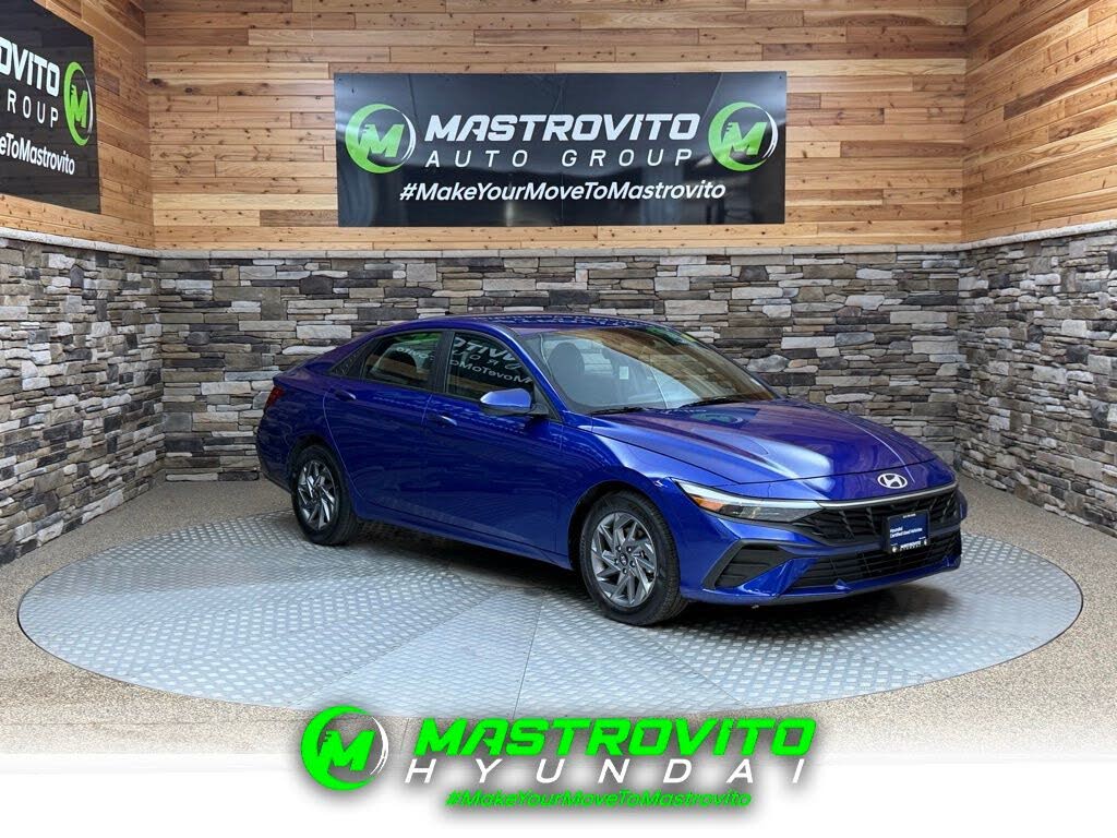 2024 Hyundai Elantra SEL FWD