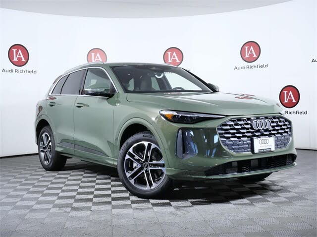 2025 Audi Q5 quattro Premium Plus 40 TFSI