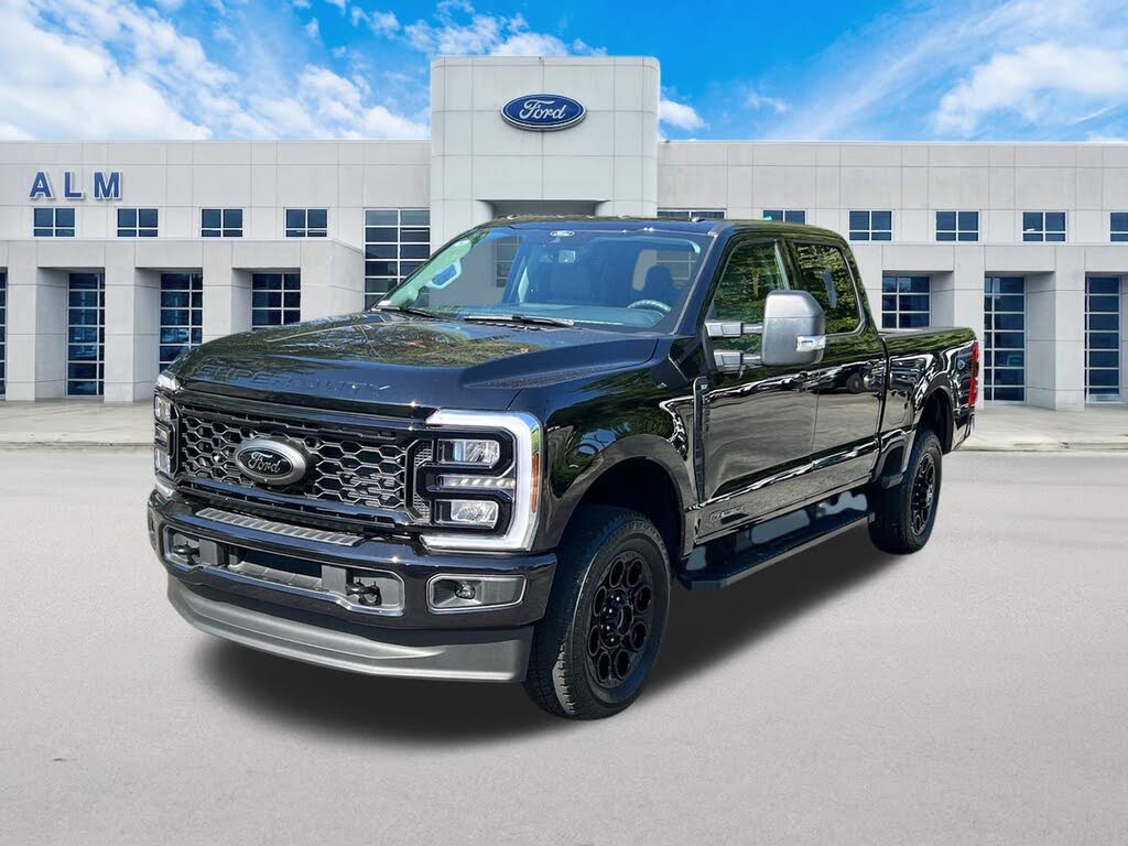 2025 Ford F-250 Super Duty XLT Crew Cab 4WD