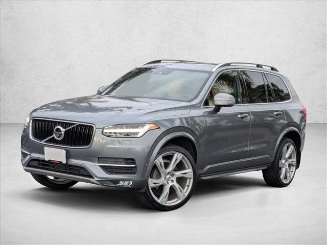 2018 Volvo XC90 T6 Momentum AWD
