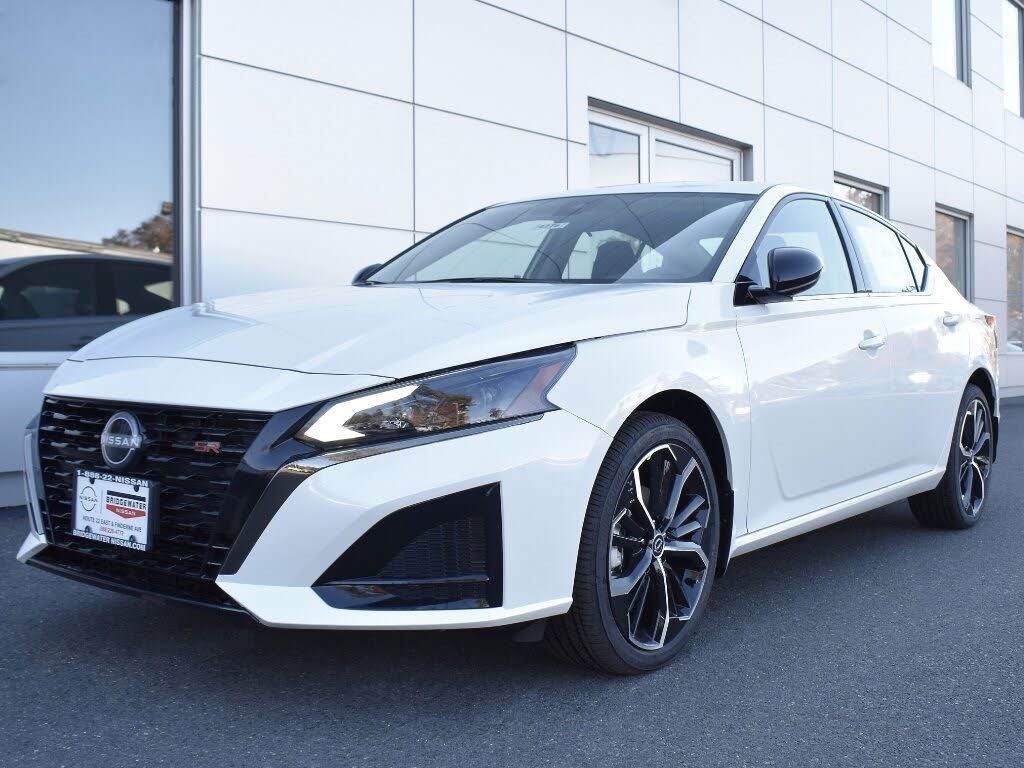 2025 Nissan Altima 2.5 SR FWD