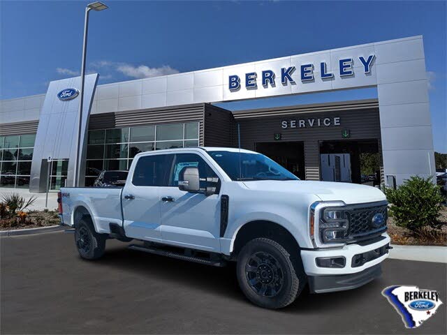 2026 Ford F-350 Super Duty XL Crew Cab 4WD