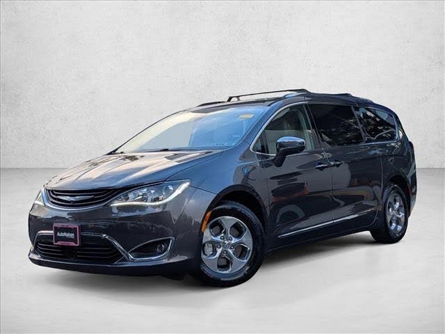 2018 Chrysler Pacifica Hybrid Limited FWD