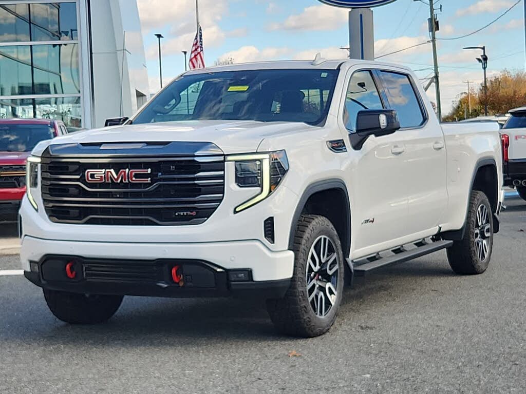 2023 GMC Sierra 1500 AT4 Crew Cab 4WD
