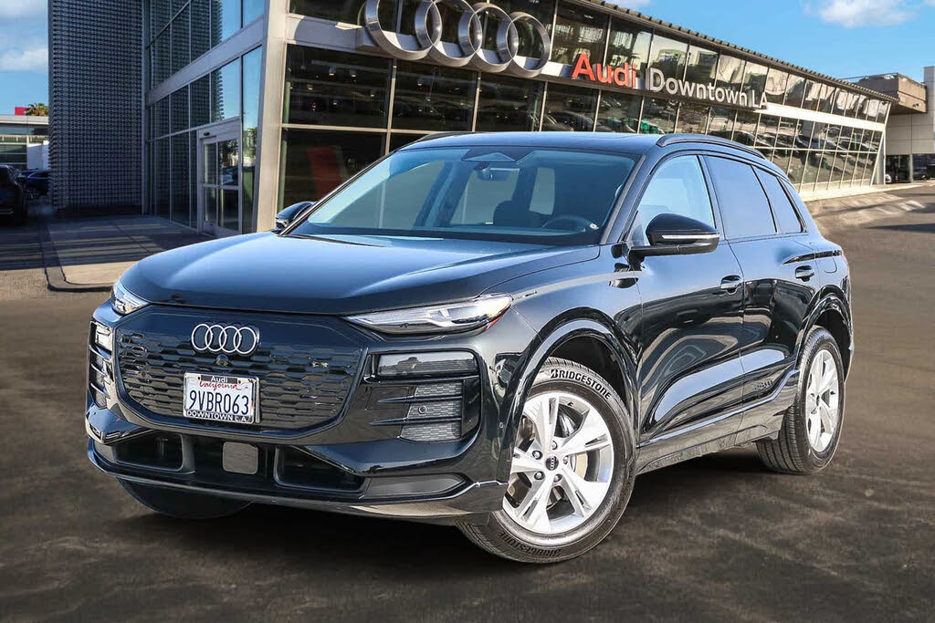 2025 Audi Q6 e-tron Premium RWD