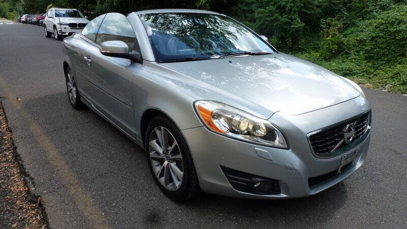 2011 Volvo C70 T5
