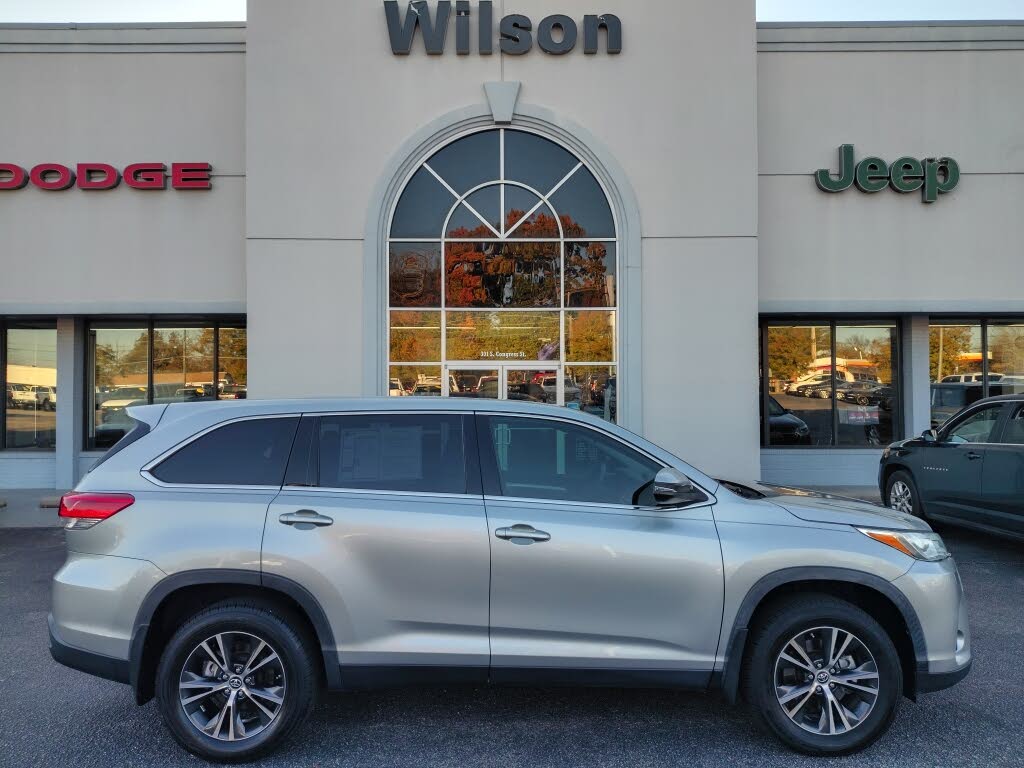2019 Toyota Highlander LE FWD