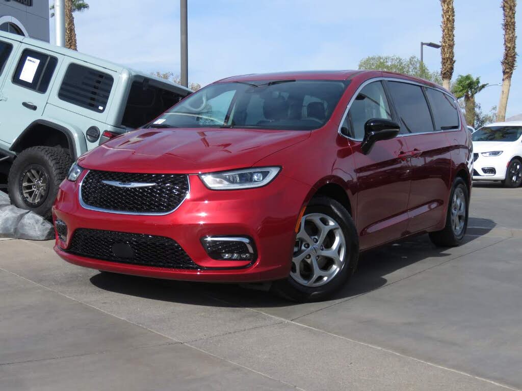 2024 Chrysler Pacifica Limited FWD