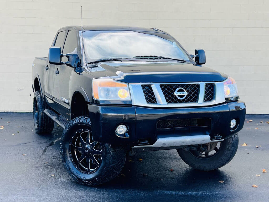 2014 Nissan Titan PRO-4X Crew Cab 4WD