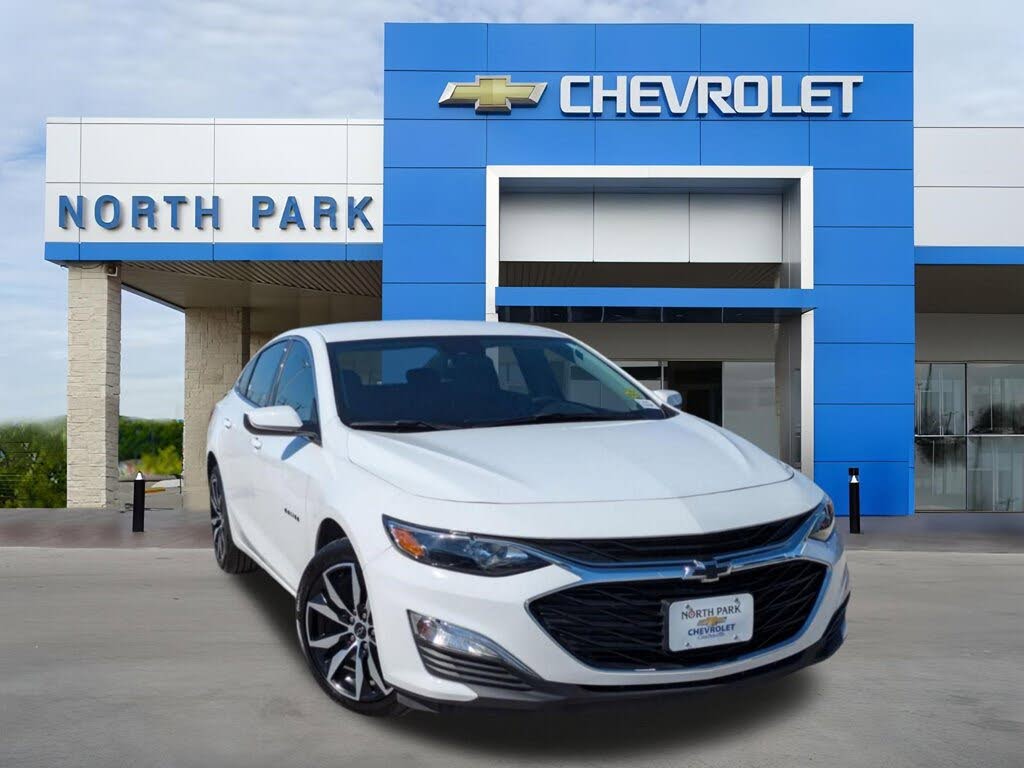 2025 Chevrolet Malibu RS FWD