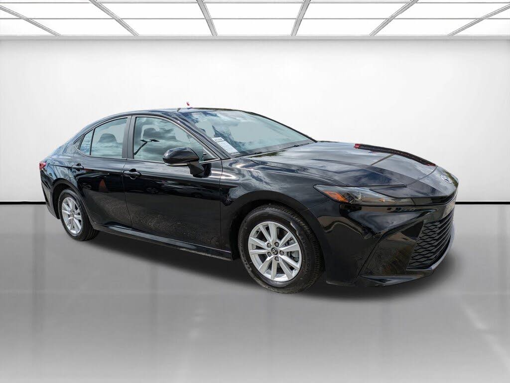 2025 Toyota Camry LE FWD